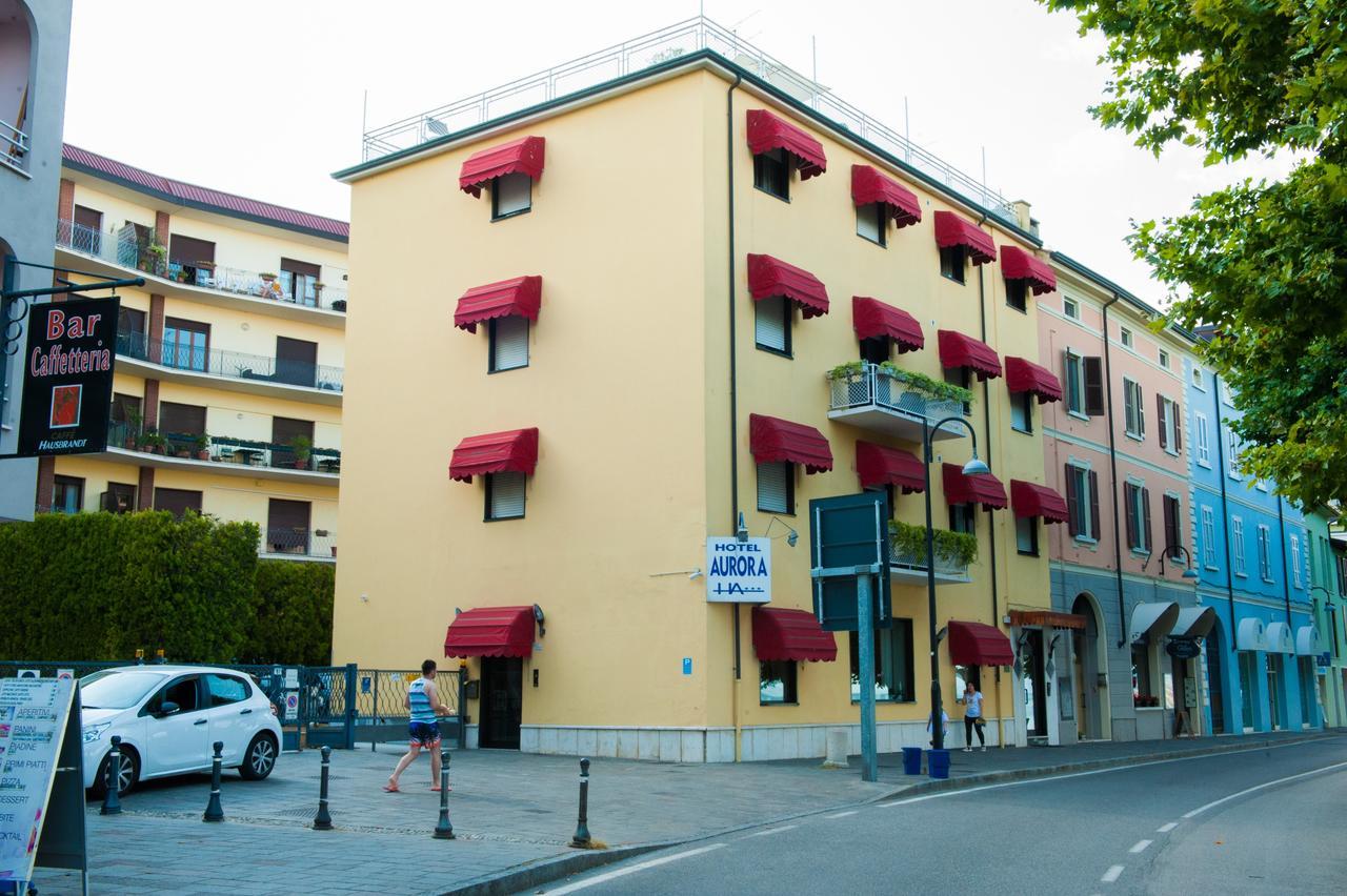 Hotel Aurora Дезенцано-дель-Гарда Екстер'єр фото